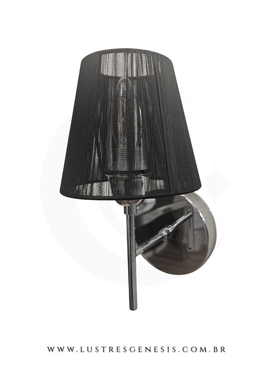 Arandela moderna Claudia preta da marca Hevvy, com design elegante e estrutura metálica, ideal para quarto, cabeceira de cama, lavabo e quarto infantil.